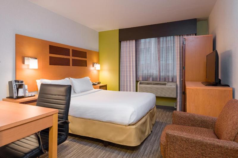 Holiday Inn Express - Times Square By IHG - image 3