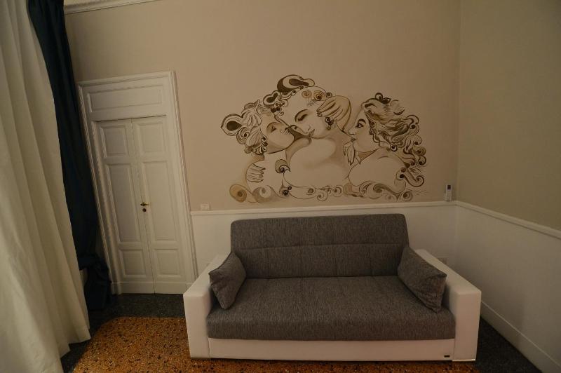 Superior Double Room image 4