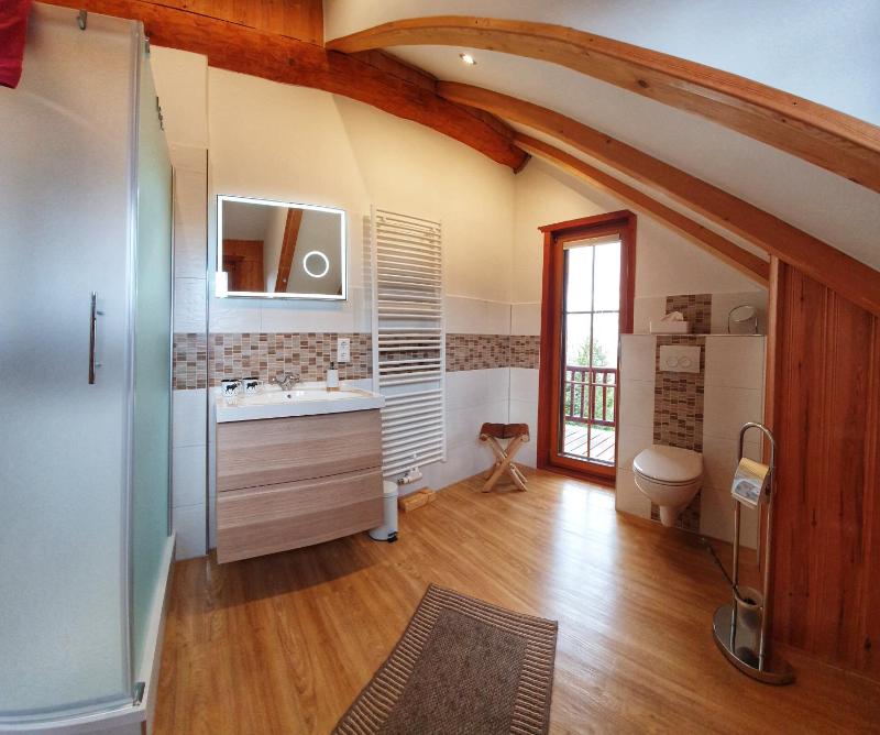 Double Room with Balcony Log House image 4
