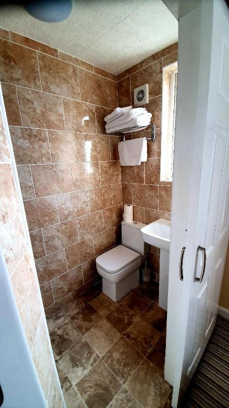 Small Double Room image 1
