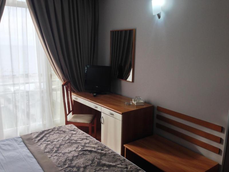 Twin Room image 2