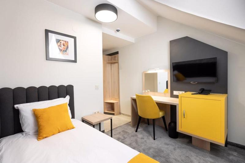 Standard Single Room image 4
