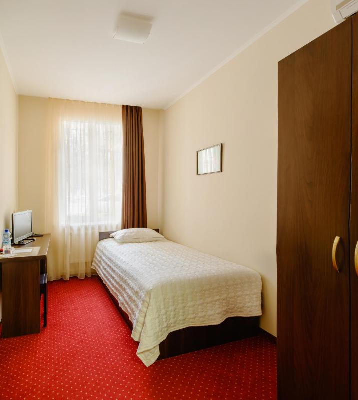 Standard Single Room image 2
