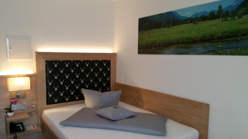 Comfort Single Room image 3