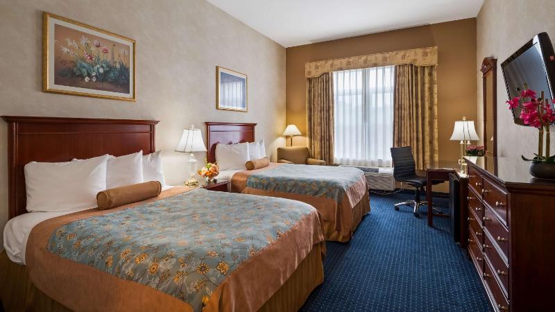 Double Room with Two Double Beds - Non-Smoking image 4