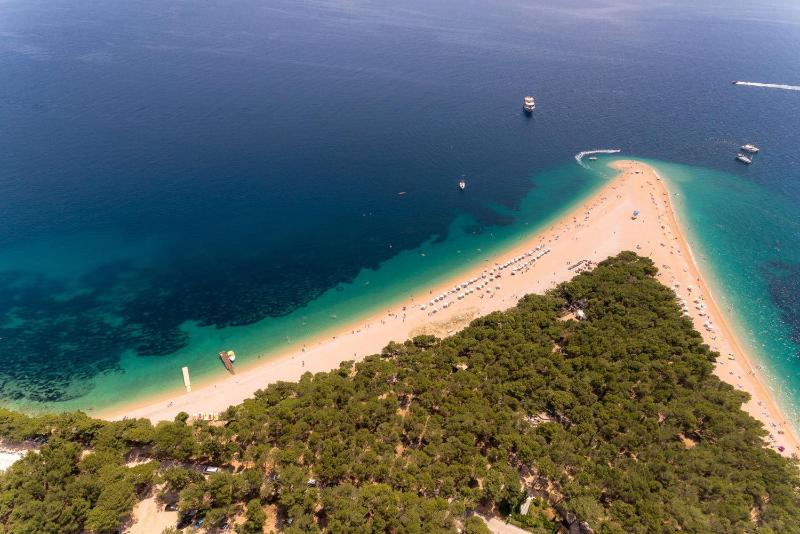 Luxury Villa Zlatni Rat with Pool Near Zlatni Rat Beach Bol - image 37