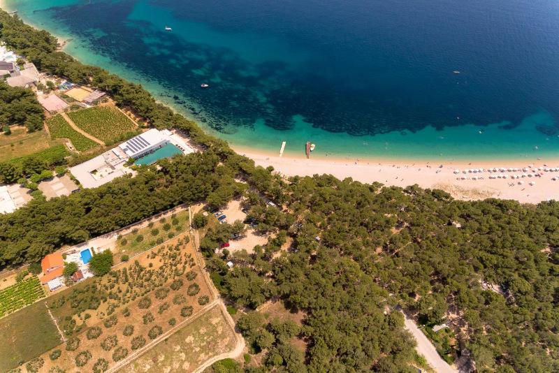 Luxury Villa Zlatni Rat with Pool Near Zlatni Rat Beach Bol - image 9