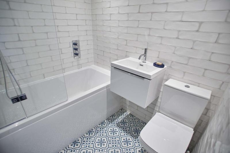 Host & Stay - Tithe Cottage - image 8