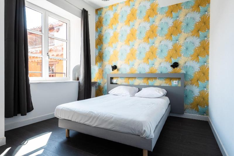 Le Couvent - Hostel - image 3