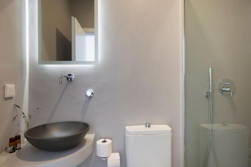 Double Room with Street View image 1