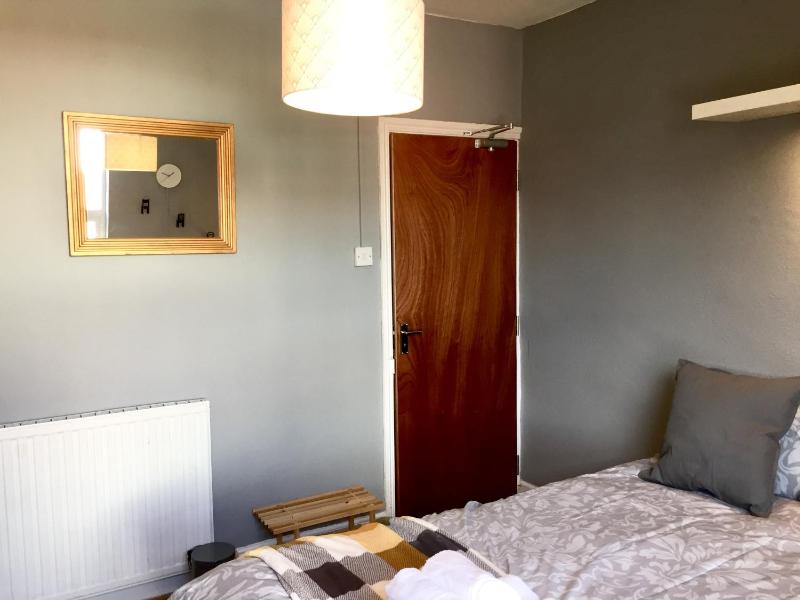 Budget Double Room image 4