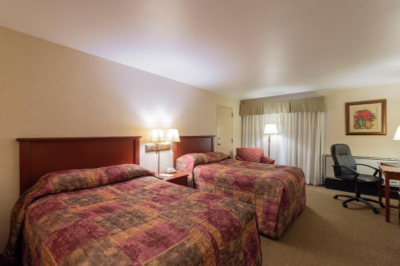 2 Double Beds, Court image 1