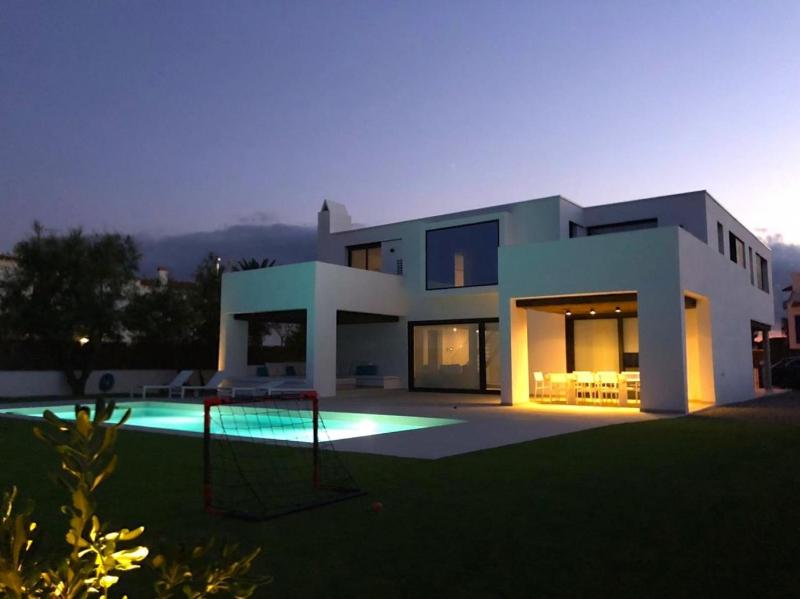 Villa with Sea View image 2