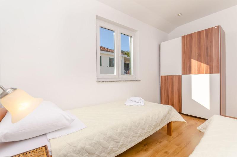 Apartments Mia - image 19