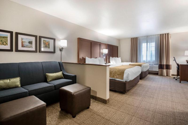 Queen Suite - Non-Smoking image 2