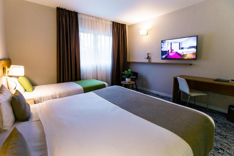 Triple Room image 2