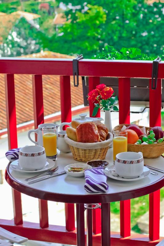 Double Room with Balcony image 4