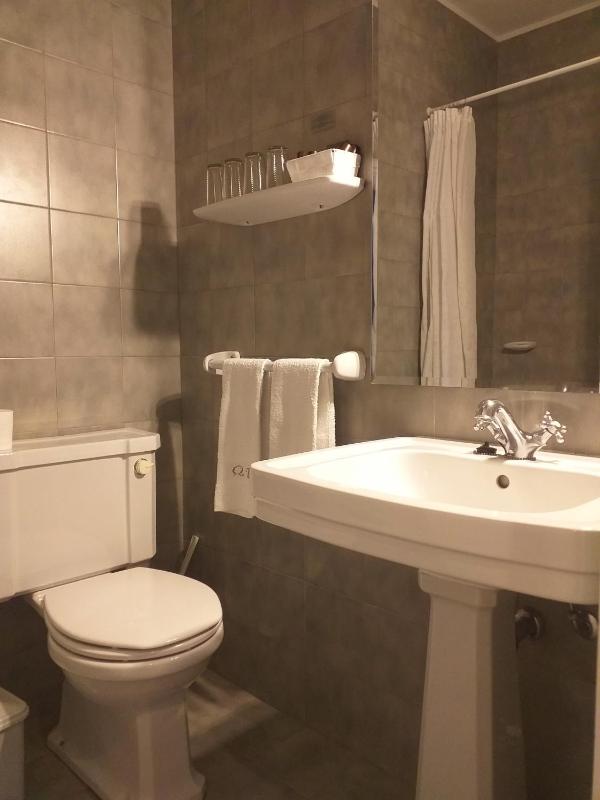 Three-Bedroom House image 4