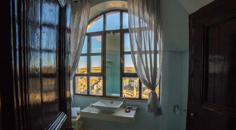 Suite image 2