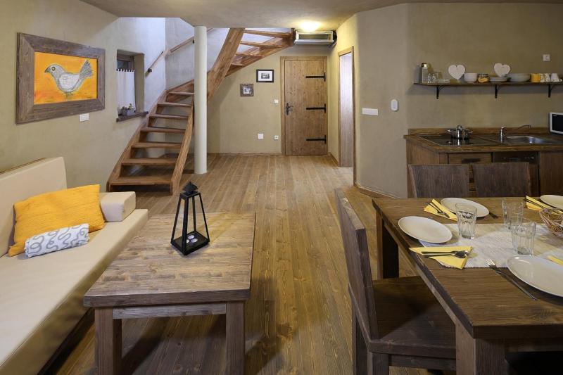 Duplex One-Bedroom Apartment image 4