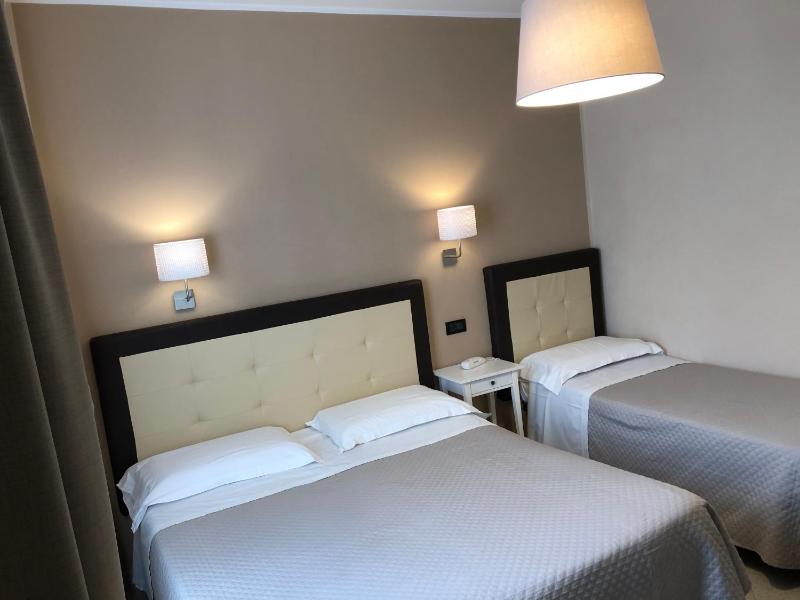 Triple Room image 4