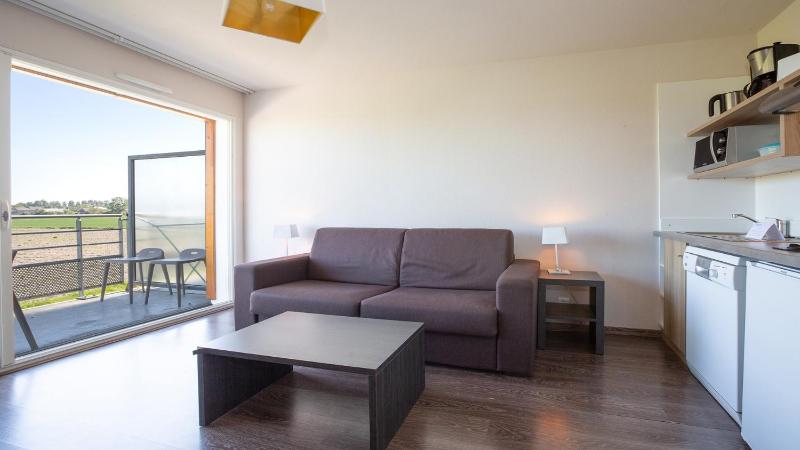 One-Bedroom Apartment (4 Adults) image 3