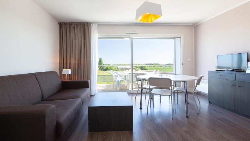Two-Bedroom Apartment (6 Adults) - View on Polders image 4
