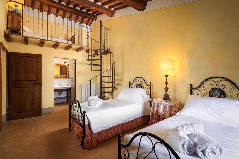 Apartment - Split Level image 4