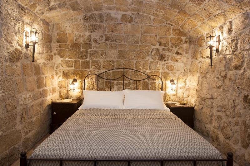 Porolithos Boutique Hotel - image 15