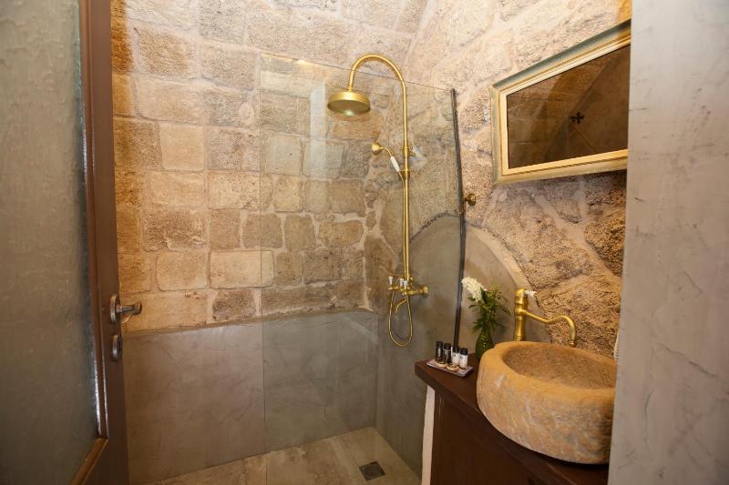 Superior Double Room image 3