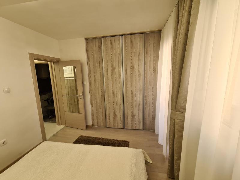 Adonis Apartment - image 6