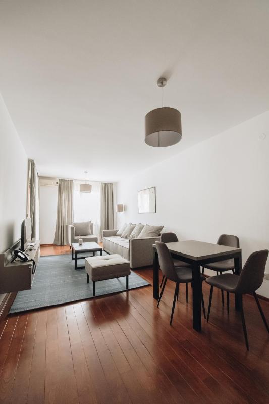Superior Apartment image 3