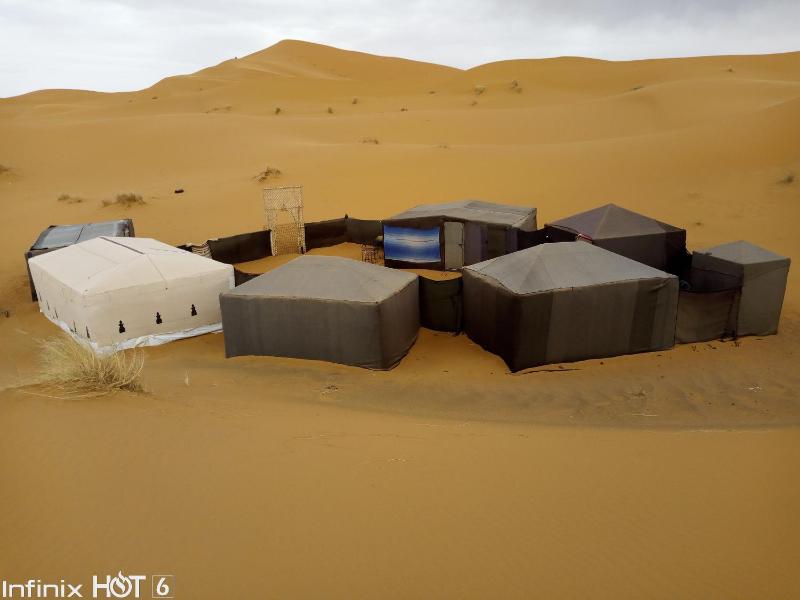 Sahara camel tours camp - image 29