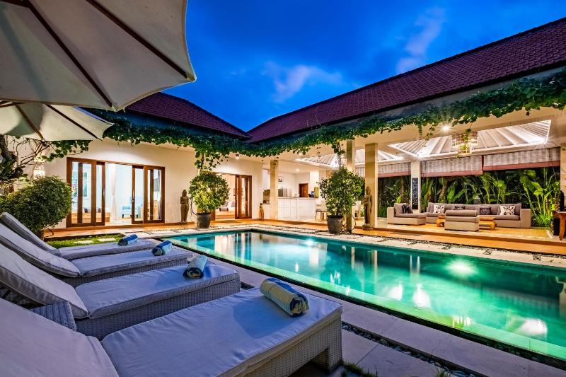 Central Seminyak Villa Martini - image 29