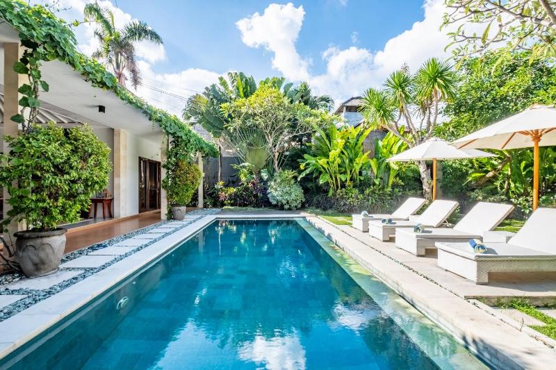 Central Seminyak Villa Martini - image 18