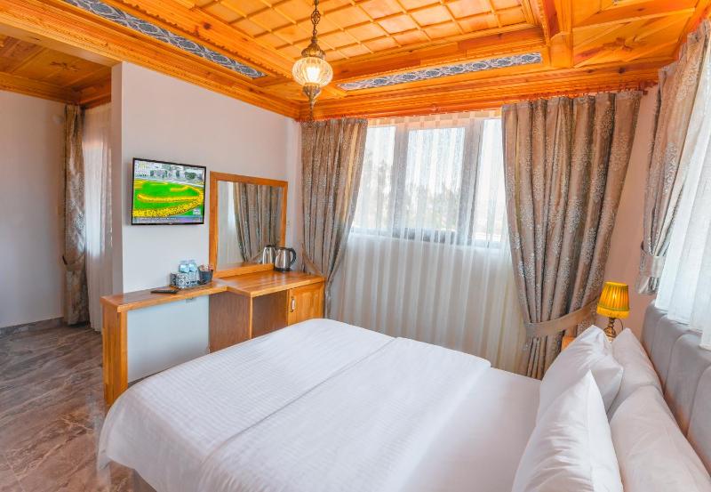Superior Double Room image 3