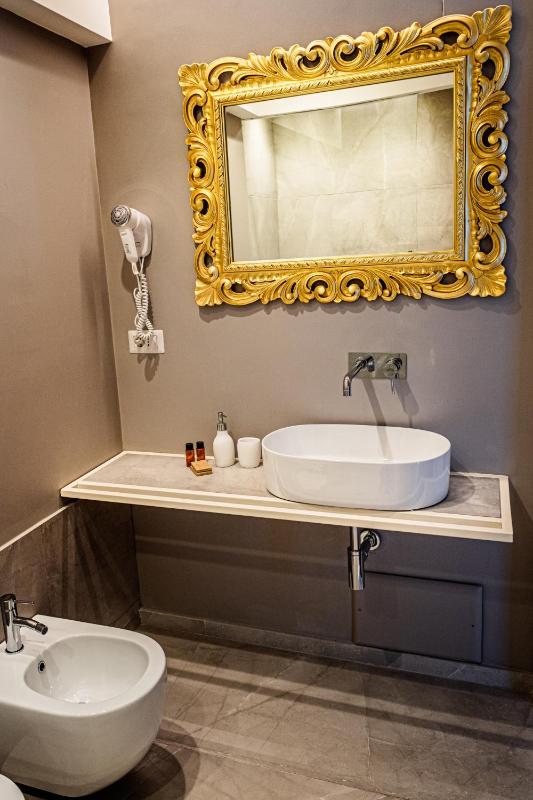 Superior Double Room image 4