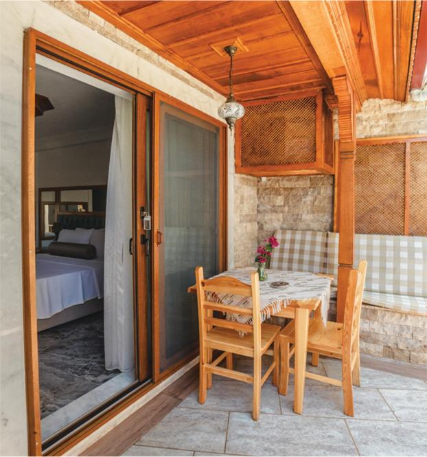 Standard Double or Twin Room image 3