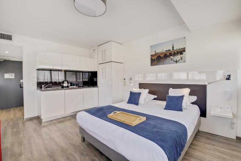 Comfort Studio 1-2 Persons (Double Bed) image 1