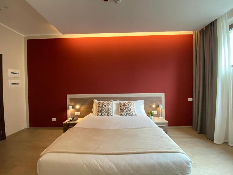 Superior Triple Room image 2