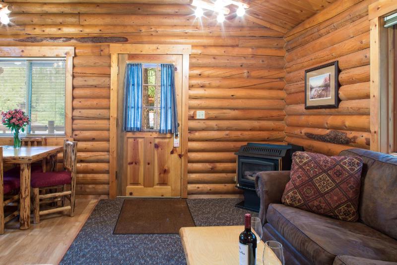 Ponderosa Cabin non-pet friendly image 4