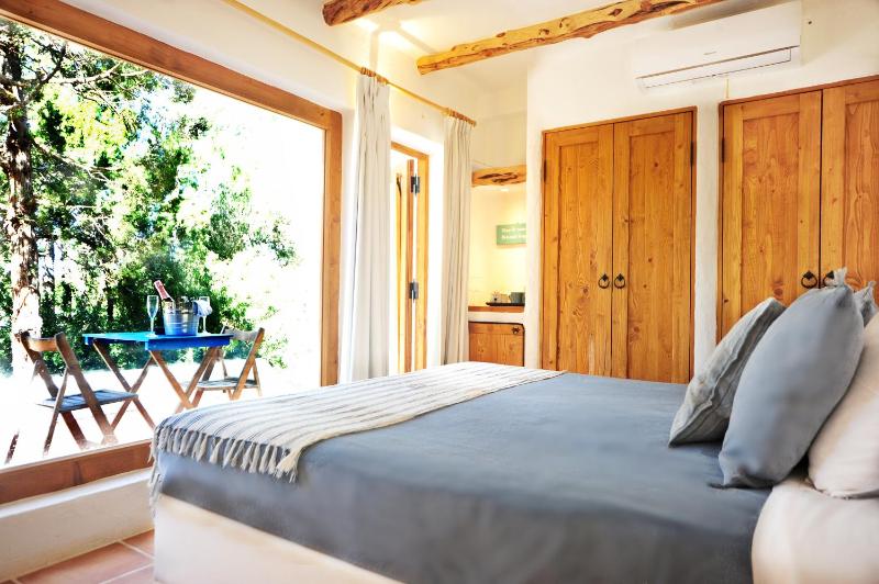 Double Room with Park View image 3
