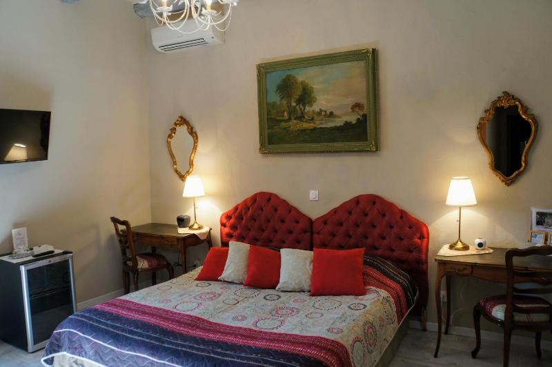 Superior Double Room image 1