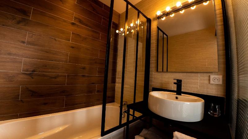 Double or Twin Room image 3