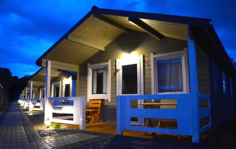Chłopy Beach Resort - domki letniskowe i apartamenty - image 25