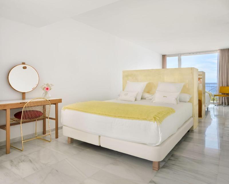 Junior Suite with Sea View image 4