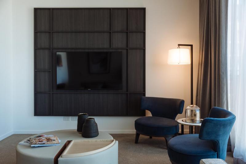 Two-Bedroom Apartment with Balcony - One Bathroom image 4