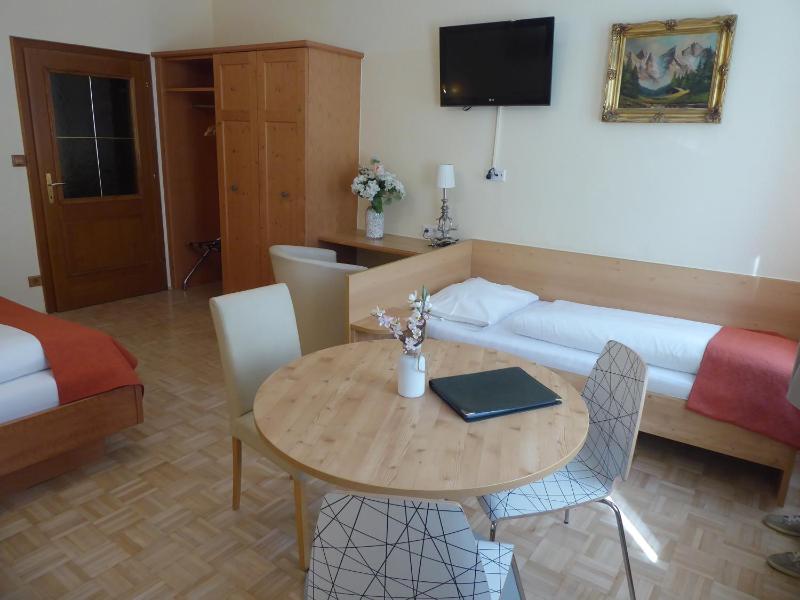 Triple Room image 3