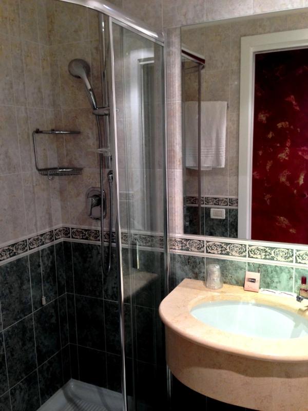 Superior Deluxe Double Room with Canal View image 4