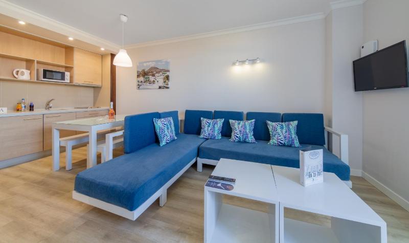 Junior Suite (3 Adults +  1 Children) image 1